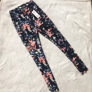 Pop fit leggings in blue floral